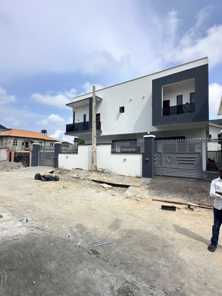 2 in 1 Family Duplex, Sunny Side Estate, Lekki Phase 2, Lekki, Lagos, Detached Duplex for Sale