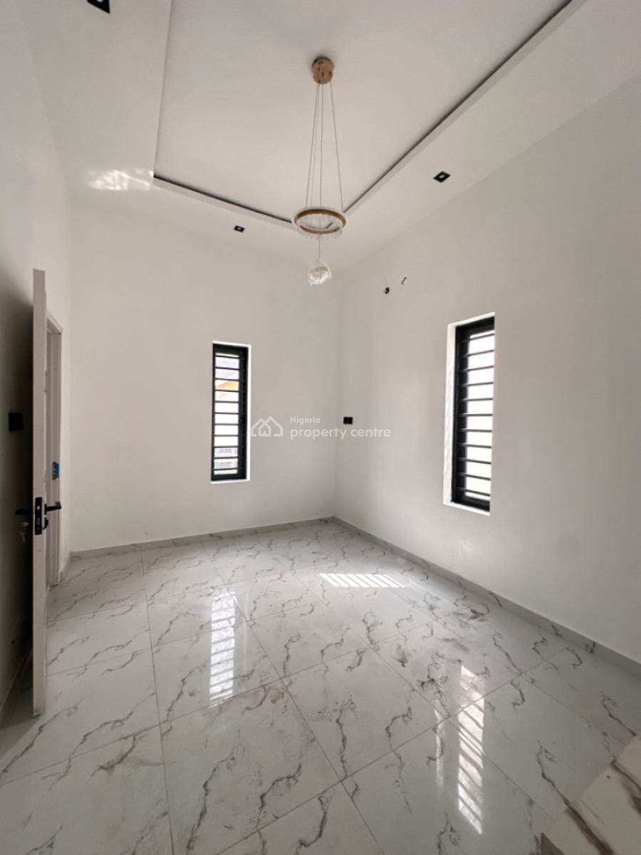 2 in 1 Family Duplex, Sunny Side Estate, Lekki Phase 2, Lekki, Lagos, Detached Duplex for Sale