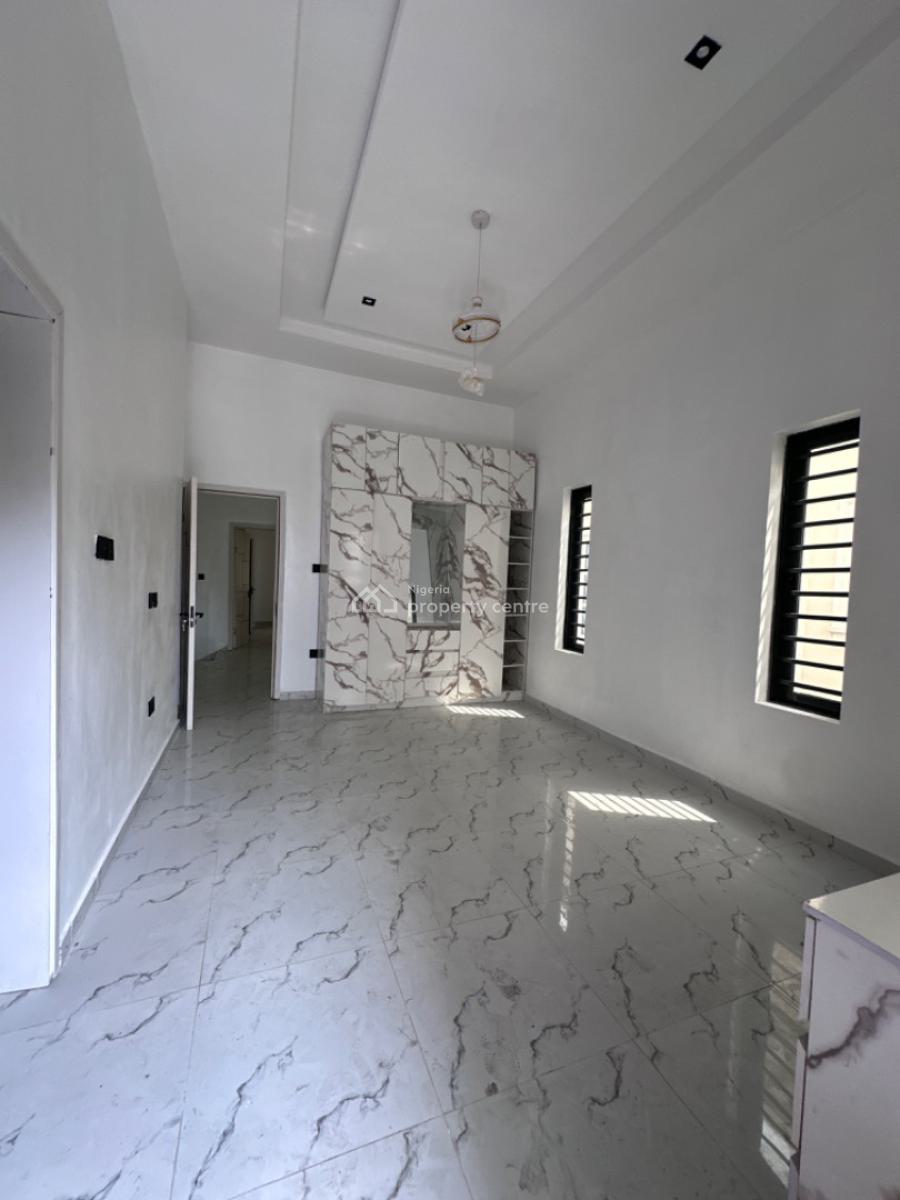 2 in 1 Family Duplex, Sunny Side Estate, Lekki Phase 2, Lekki, Lagos, Detached Duplex for Sale