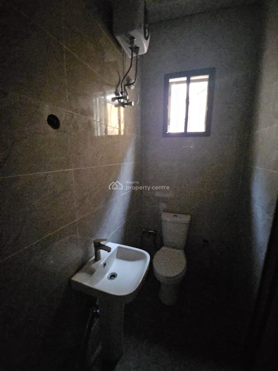 3 Bedroom Flat, Apo Legislative Quaters, Apo, Abuja, Block of Flats for Sale