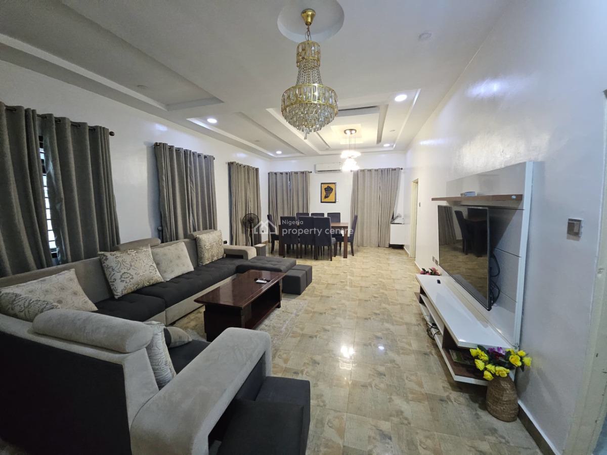 4 Bedroom Bungalow with 5 Units of One Bedroom and 2 Units of Selfcon, By Galadinmawa Roundabout, Galadimawa, Abuja, Detached Bungalow for Sale