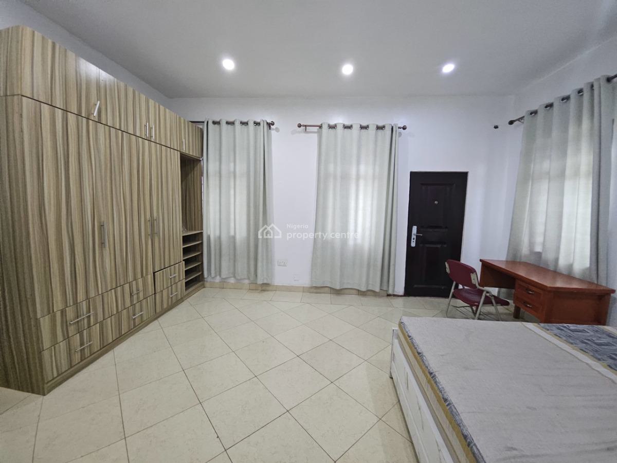 4 Bedroom Bungalow with 5 Units of One Bedroom and 2 Units of Selfcon, By Galadinmawa Roundabout, Galadimawa, Abuja, Detached Bungalow for Sale