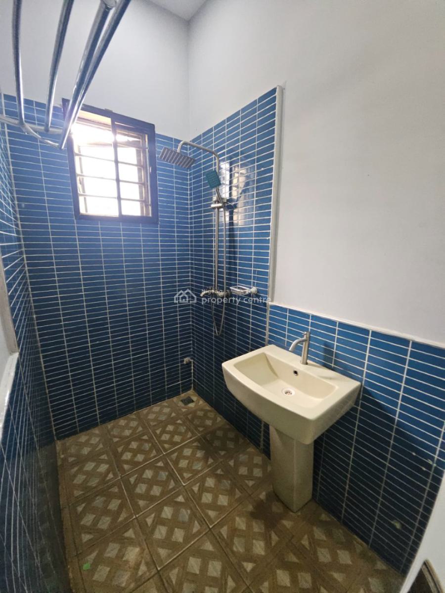 4 Bedroom Bungalow with 5 Units of One Bedroom and 2 Units of Selfcon, By Galadinmawa Roundabout, Galadimawa, Abuja, Detached Bungalow for Sale