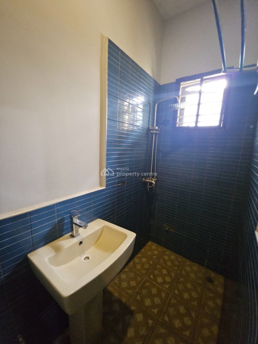 4 Bedroom Bungalow with 5 Units of One Bedroom and 2 Units of Selfcon, By Galadinmawa Roundabout, Galadimawa, Abuja, Detached Bungalow for Sale