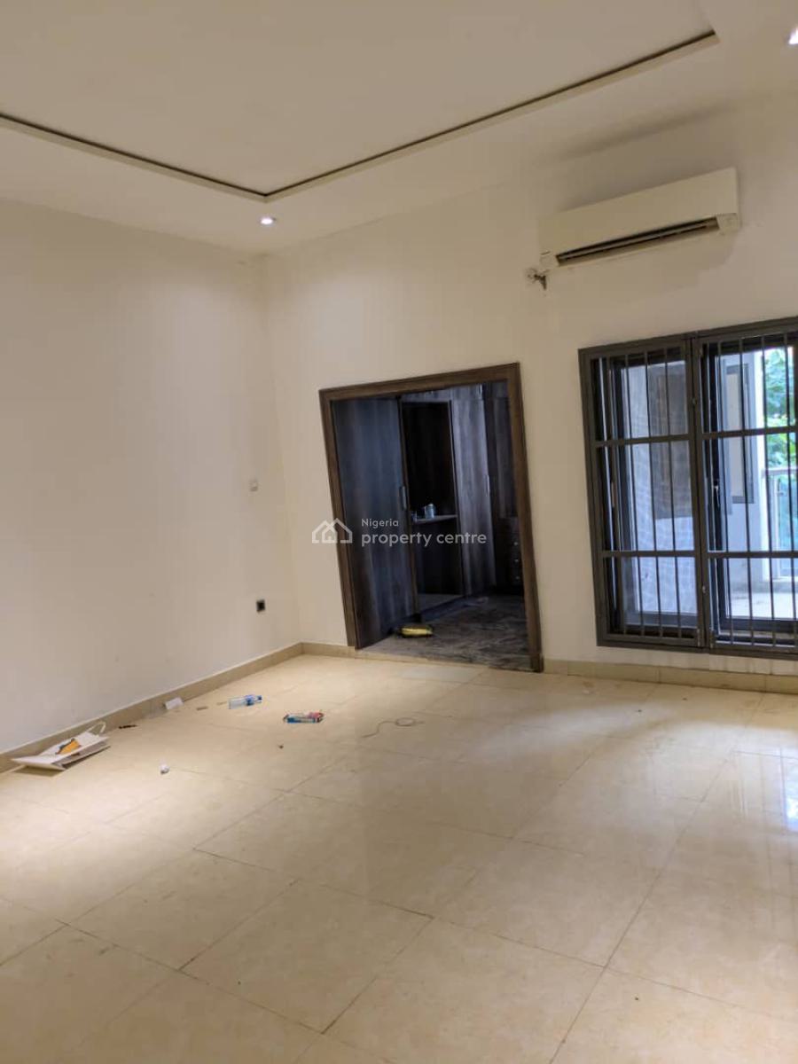 a Well Built 5bedroom Semi-detached Duplex with 2bqs Attached, Apo Legislative Quaters., Apo, Abuja, Semi-detached Duplex for Rent