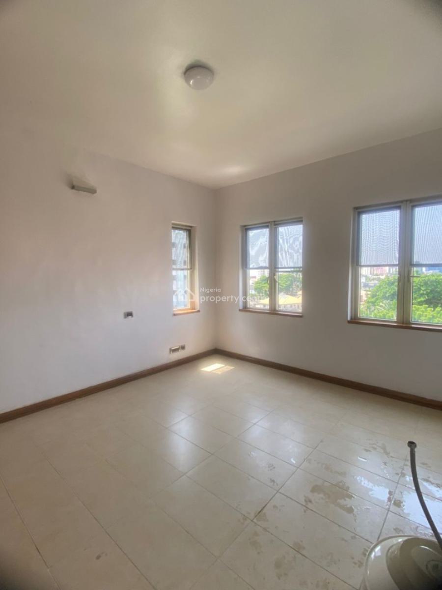 Renovated Serviced Three (3) Bedroom Apartment, Old Ikoyi, Ikoyi, Lagos, Flat / Apartment for Rent