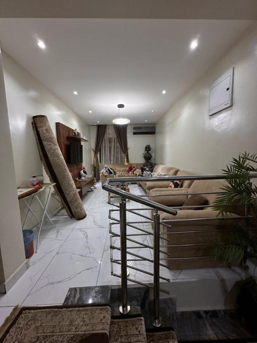 Lovely and Tastefully Built 4 Bedroom Terrace Duplex with Bq, Cosgrove Estate Wuye, Wuye, Abuja, Terraced Duplex for Sale