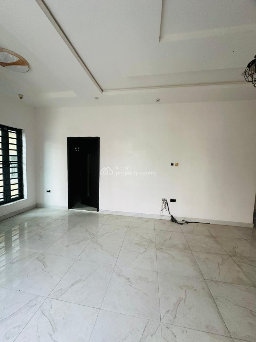 Exquisitely Built 2 Bedroom Apartment with Communal Pool & Gym, Ikate, Lekki, Lagos, Block of Flats for Sale