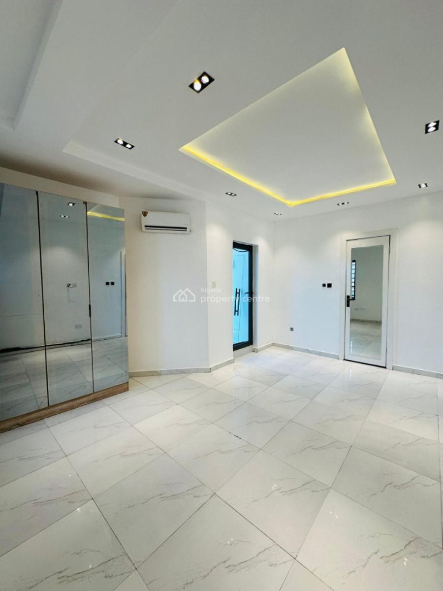 Alluring 2 Bedroom Apartment with Communal Pool, Ikate, Lekki, Lagos, Block of Flats for Sale