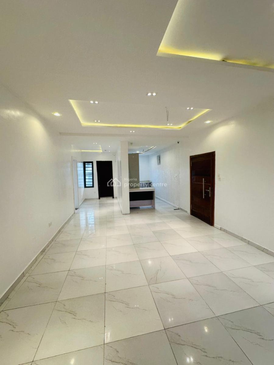 Alluring 2 Bedroom Apartment with Communal Pool, Ikate, Lekki, Lagos, Block of Flats for Sale