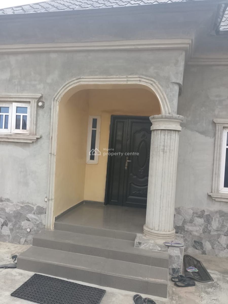 3 Bedroom Bungalow, Corner Stone Bustop, Ebute Igbogbo, Igbogbo, Ikorodu, Lagos, Detached Bungalow for Sale