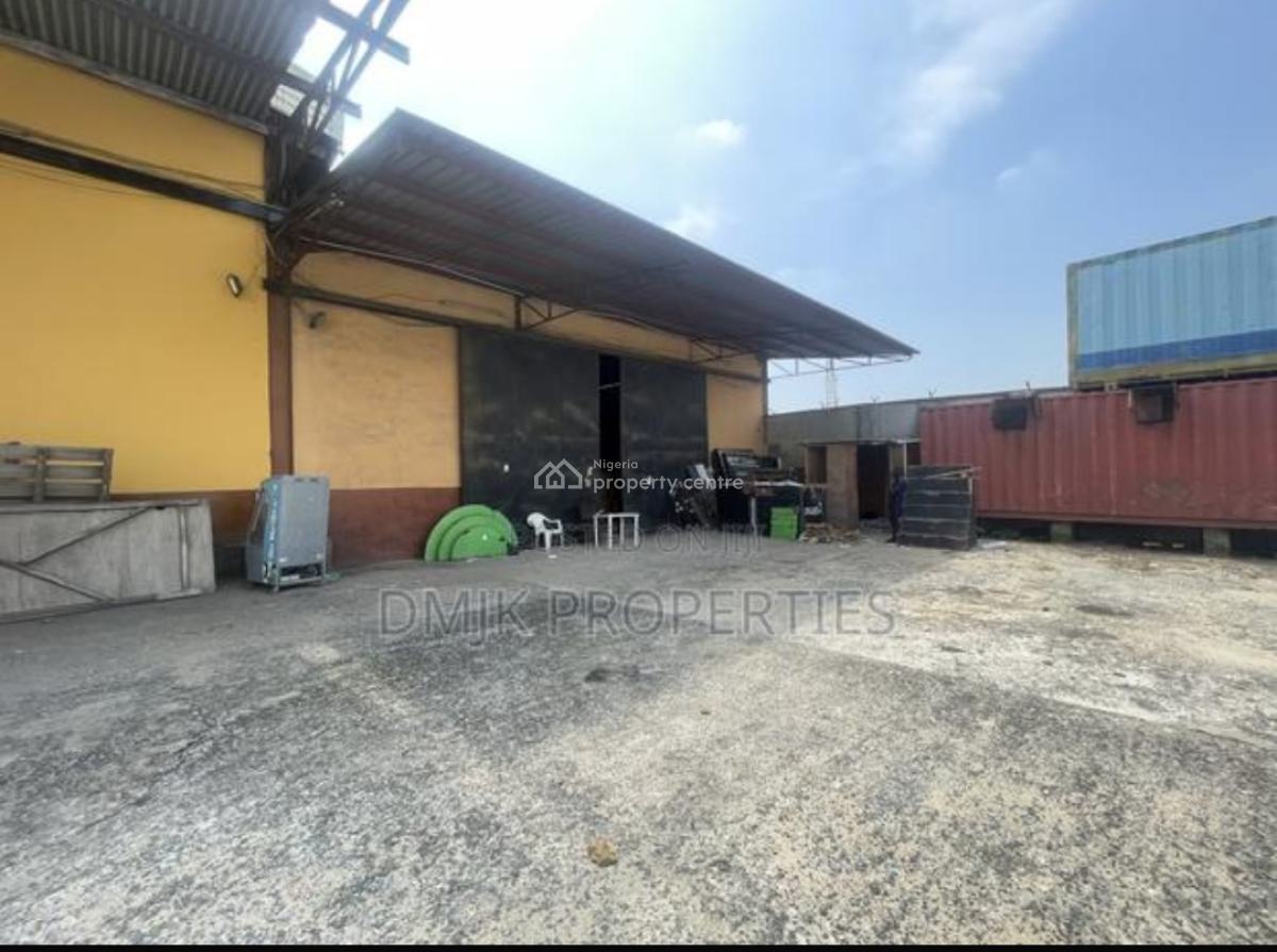 a 902sqm Warehouse at Gbagada Lagos  3 Occupants in Same Compound, at Good Location at Gbagada, Gbagada, Lagos, Warehouse for Rent