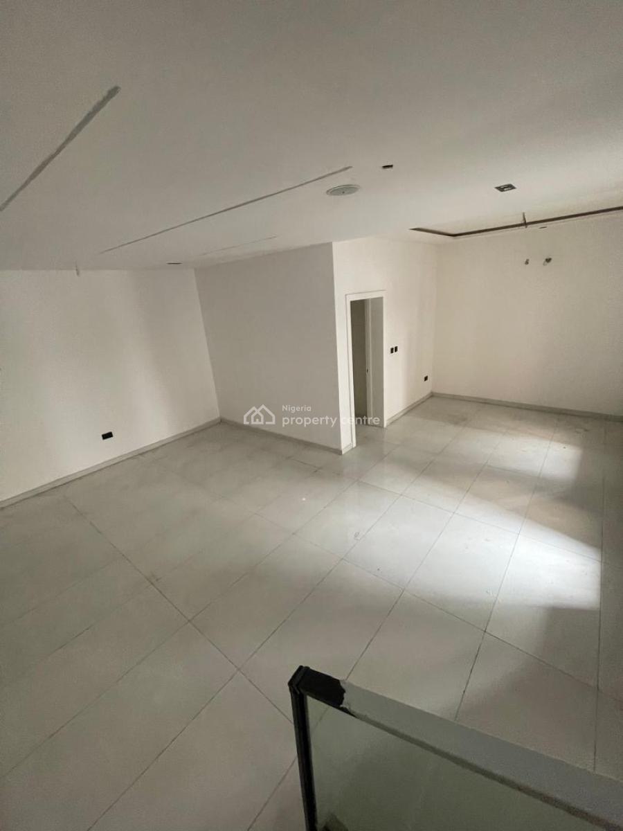 Beautiful 4 Bedrooms Terrace with a Bq, Lekki Phase 1, Lekki, Lagos, Terraced Duplex for Rent