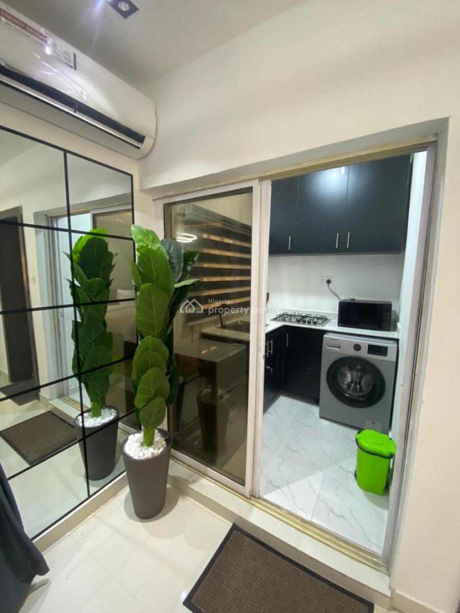 a Tasteful Furnished Apartment with 1 Bedroom Flat, Lekki Phase 1, Lekki, Lagos, Flat / Apartment Short Let