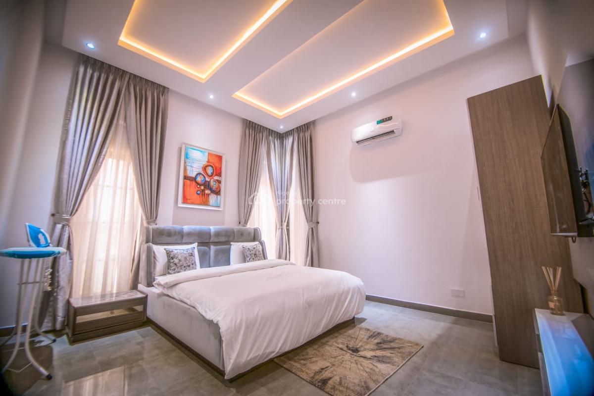 Luxurious 5bedroom Self Compound Mansion with a Private Swimming Pool, Lekki Phase 1, Lekki, Lagos, Flat / Apartment Short Let