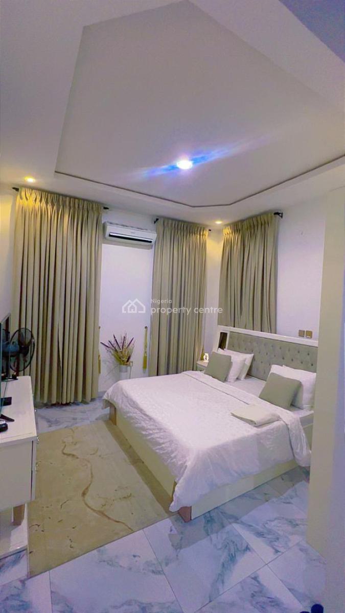 Luxurious and Spacious 1 Bedroom Apartment in a Secured Estate with Ps, Lekki Phase 1, Lekki, Lagos, Flat / Apartment Short Let