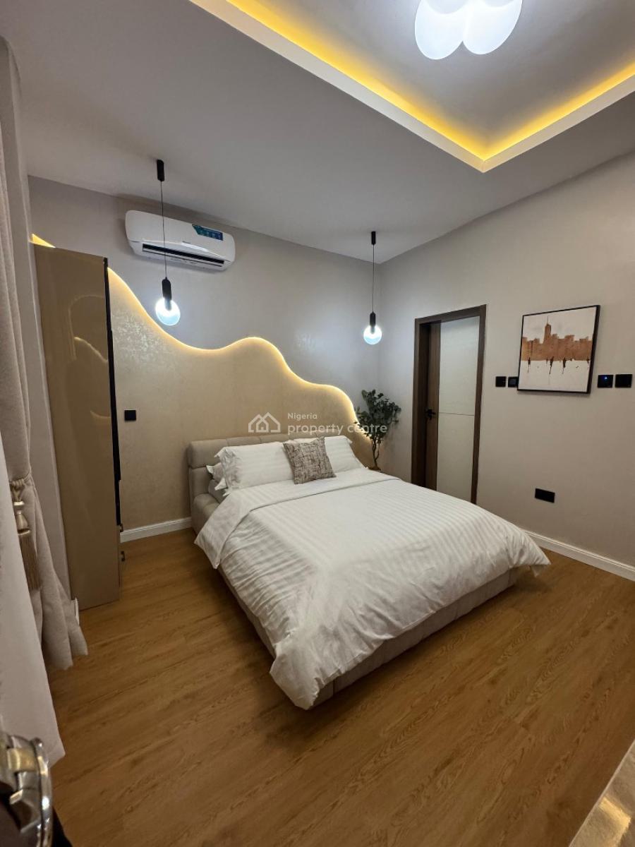 Cozy 1 Bedroom Apartment with Swimming Pool ‍️, Gym, Ps5 on Request, Lekki Phase 1, Lekki, Lagos, Flat / Apartment Short Let