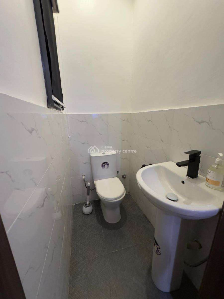 Cozy 1 Bedroom Apartment with Swimming Pool ‍️, Gym, Ps5 on Request, Lekki Phase 1, Lekki, Lagos, Flat / Apartment Short Let