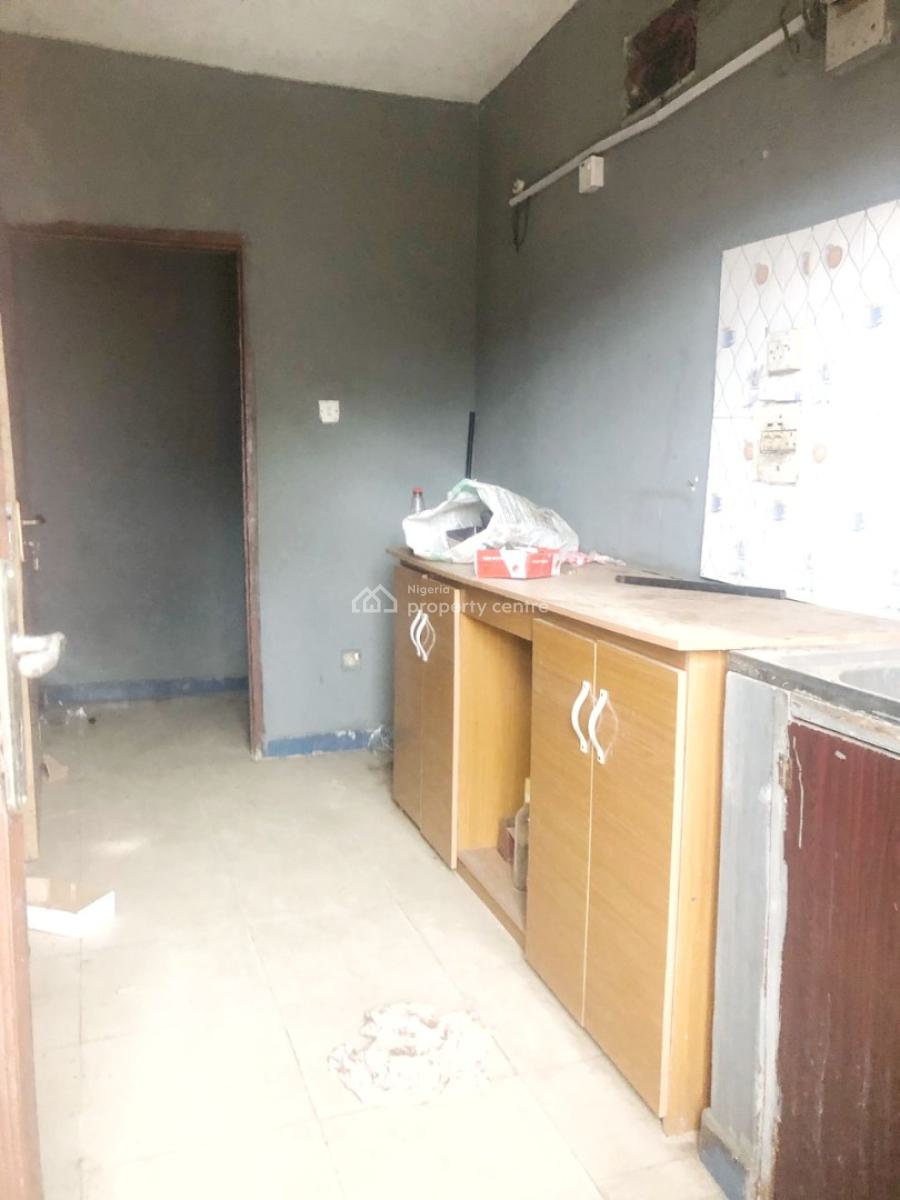 a Renovated 3 Bedroom Apartment, Olowora, Omole Phase 2, Ikeja, Lagos, Flat / Apartment for Rent