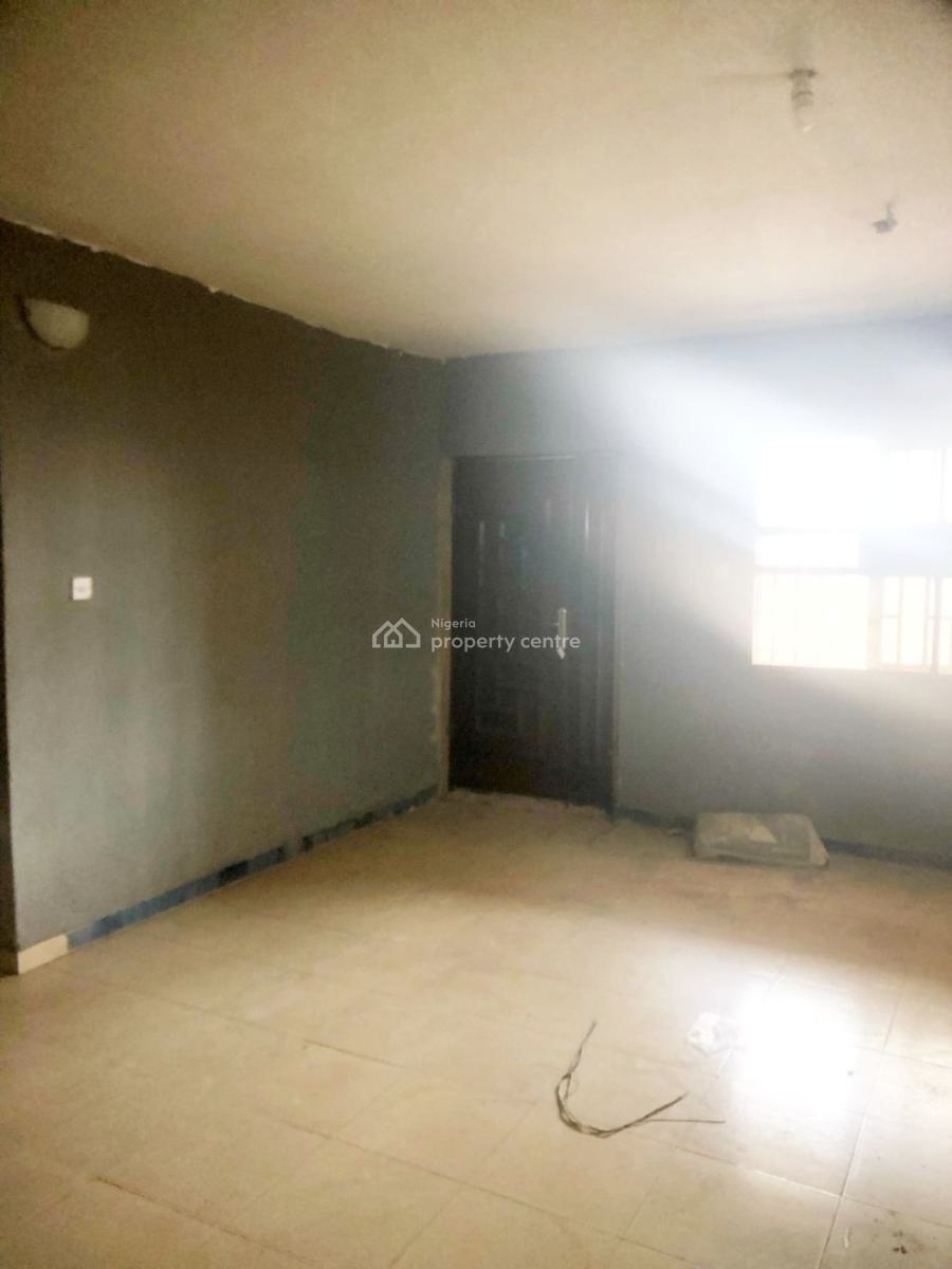 a Renovated 3 Bedroom Apartment, Olowora, Omole Phase 2, Ikeja, Lagos, Flat / Apartment for Rent