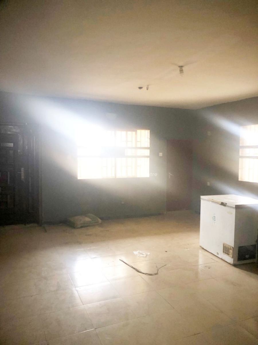 a Renovated 3 Bedroom Apartment, Olowora, Omole Phase 2, Ikeja, Lagos, Flat / Apartment for Rent