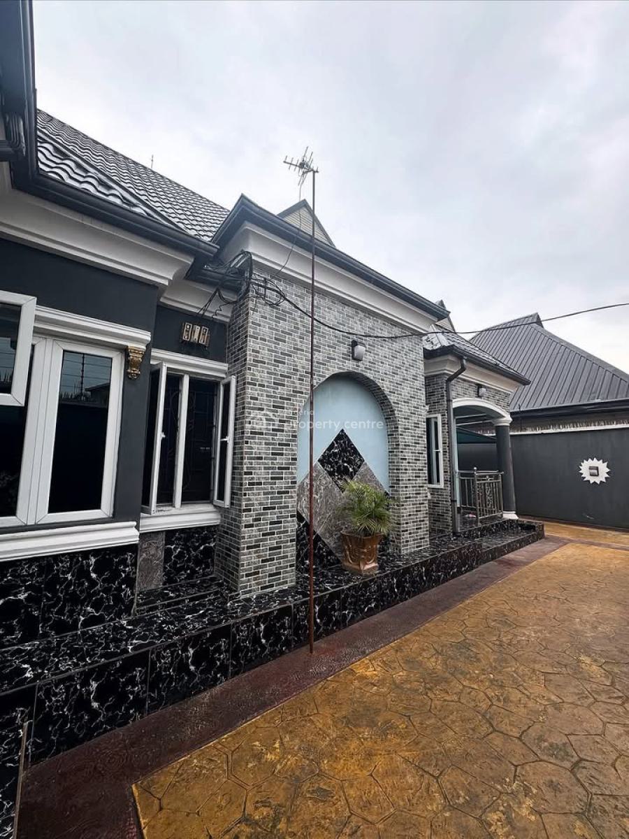 3 Bedroom Detached Bungalow with Self-contain, Off Aker Road, Iwofe, Port Harcourt, Rivers, Detached Bungalow for Sale