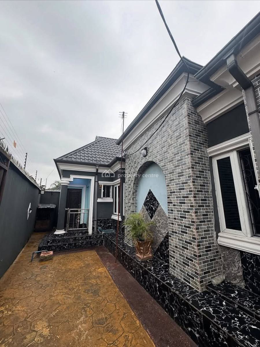 3 Bedroom Detached Bungalow with Self-contain, Off Aker Road, Iwofe, Port Harcourt, Rivers, Detached Bungalow for Sale