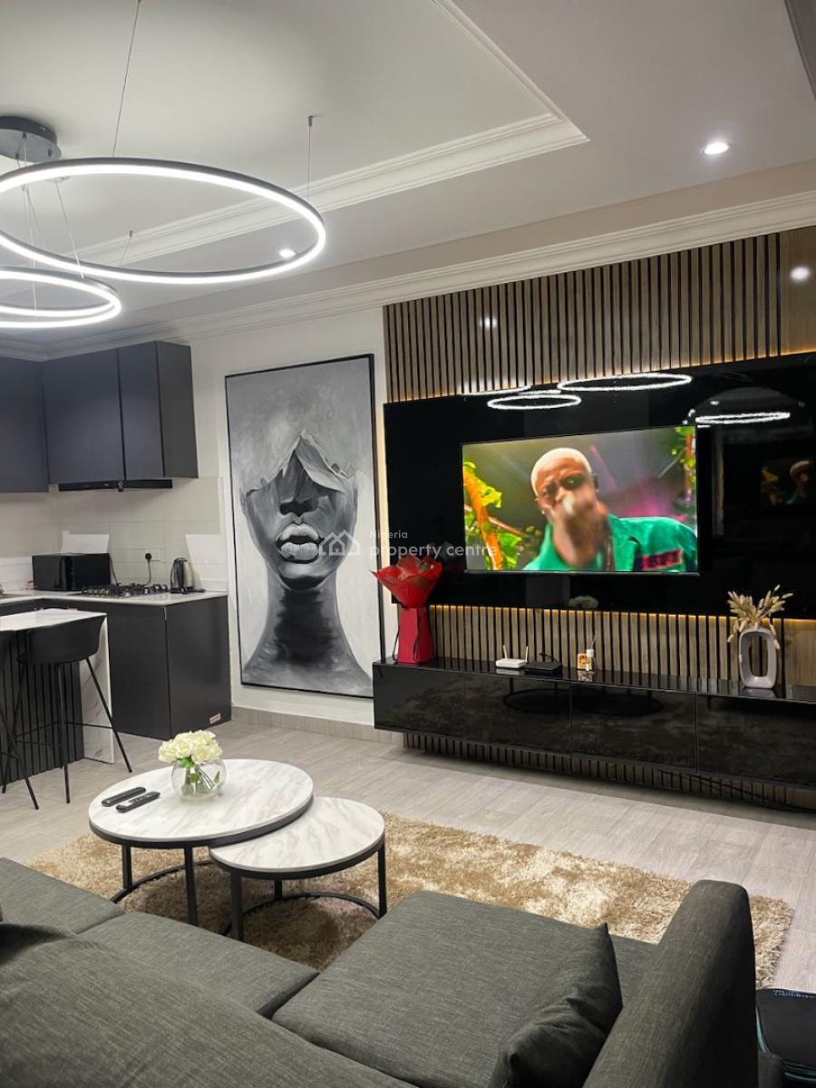 Beautiful 1bedroom Penthouse with Bathtub , Ps5, Private Spacious Co, Lekki Phase 1, Lekki, Lagos, Flat / Apartment Short Let
