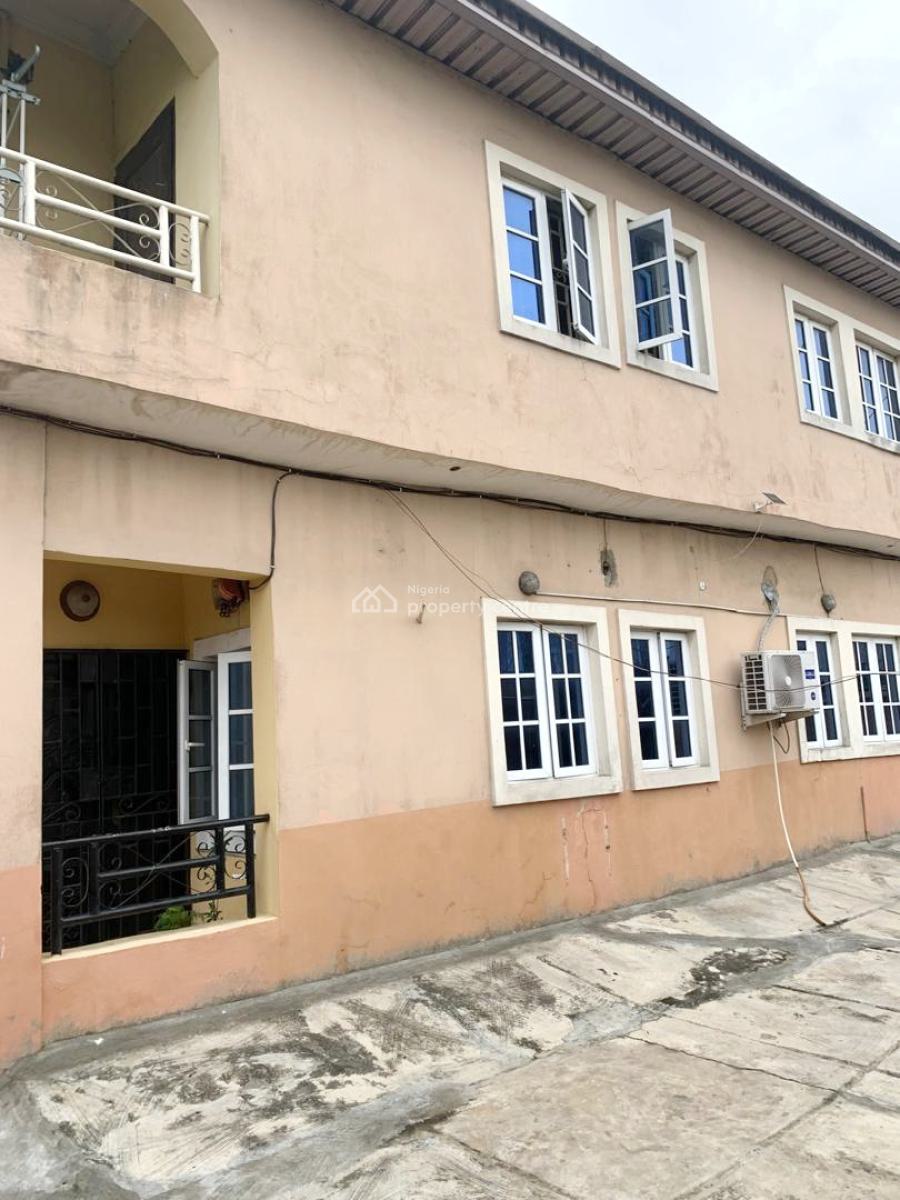 Luxury 2 Bedroom Apartment in an Estate Gbagada, Gbagada, Lagos, Flat / Apartment for Rent