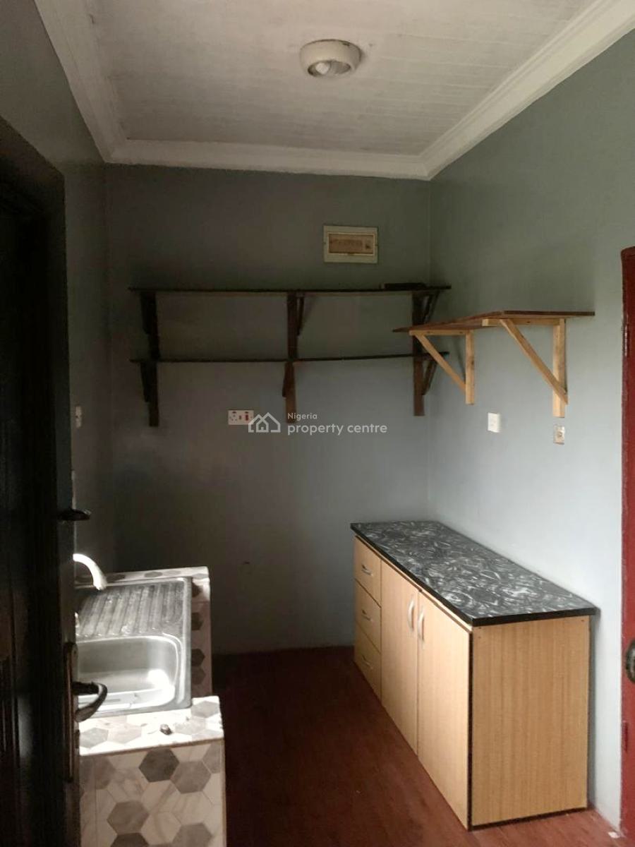 Luxury 2 Bedroom Apartment in an Estate Gbagada, Gbagada, Lagos, Flat / Apartment for Rent
