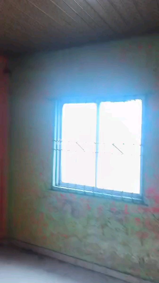 a Decent Miniflat at Makoko Road, Makoko Road, Adekunle, Yaba, Lagos, Mini Flat (room and Parlour) for Rent