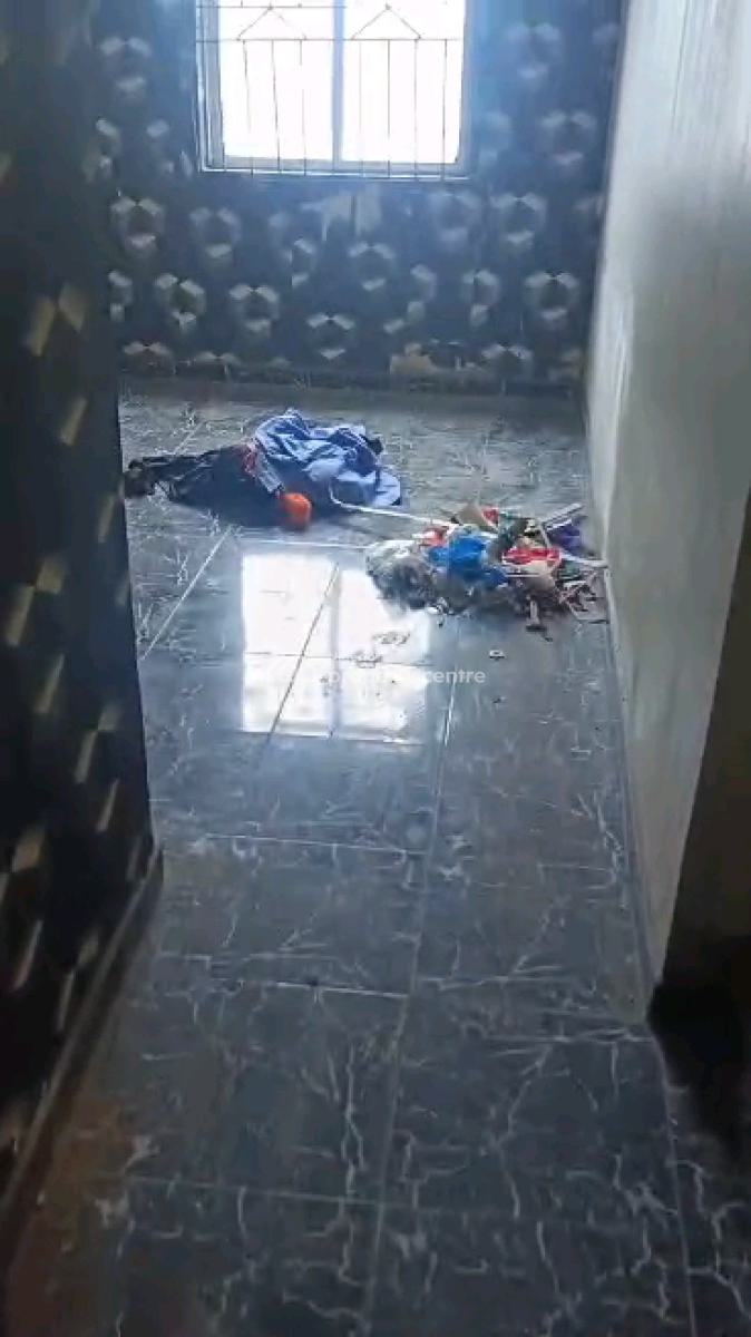 a Decent Miniflat at Makoko Road, Makoko Road, Adekunle, Yaba, Lagos, Mini Flat (room and Parlour) for Rent