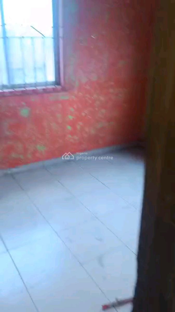 a Decent Miniflat at Makoko Road, Makoko Road, Adekunle, Yaba, Lagos, Mini Flat (room and Parlour) for Rent
