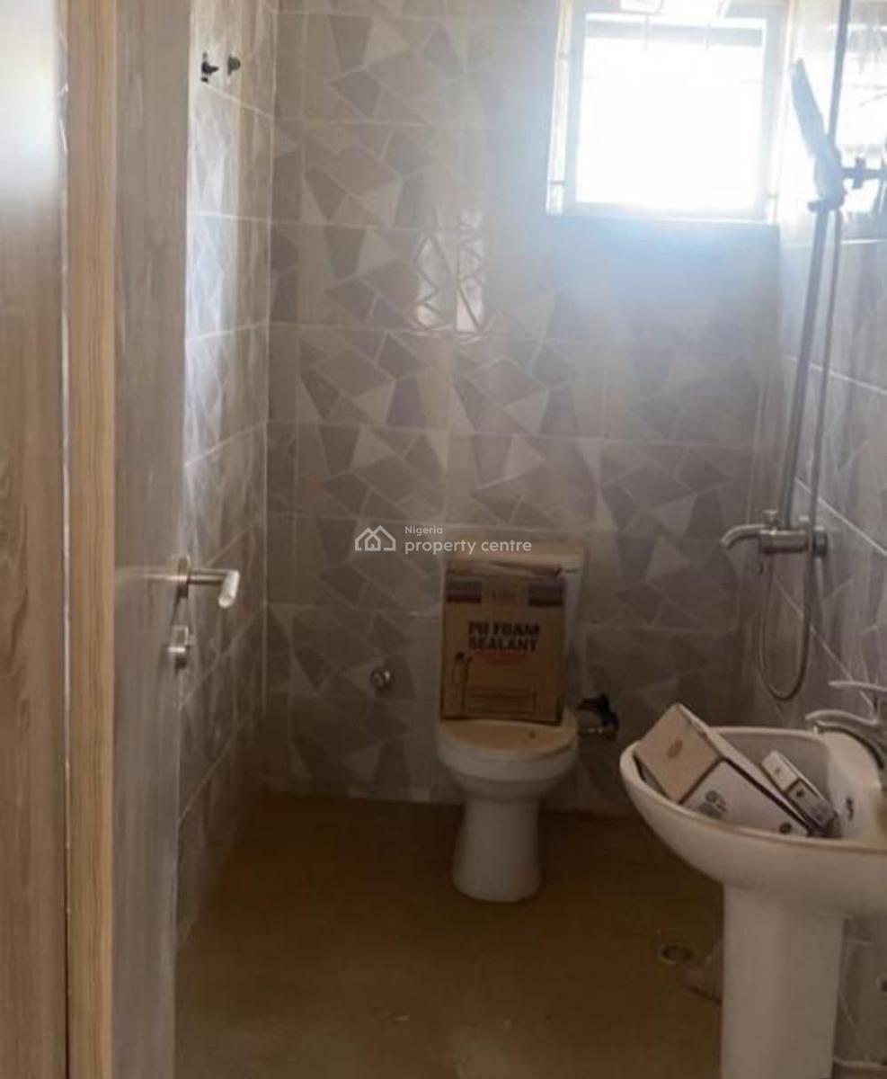 Very Massive and Spacious Three Bedroom Apartment, Brain and Hammers City, Life Camp, Abuja, Flat / Apartment for Sale