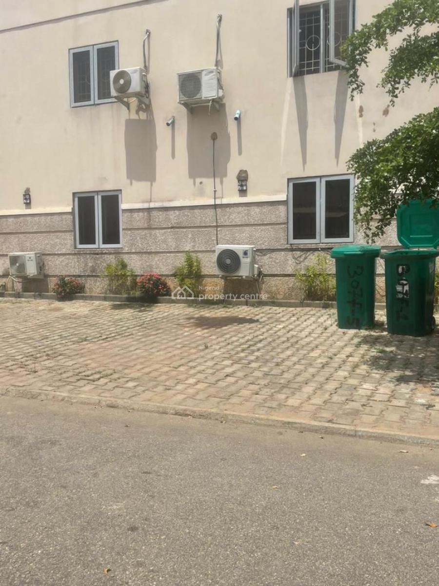 Very Massive and Spacious Three Bedroom Apartment, Brain and Hammers City, Life Camp, Abuja, Flat / Apartment for Sale