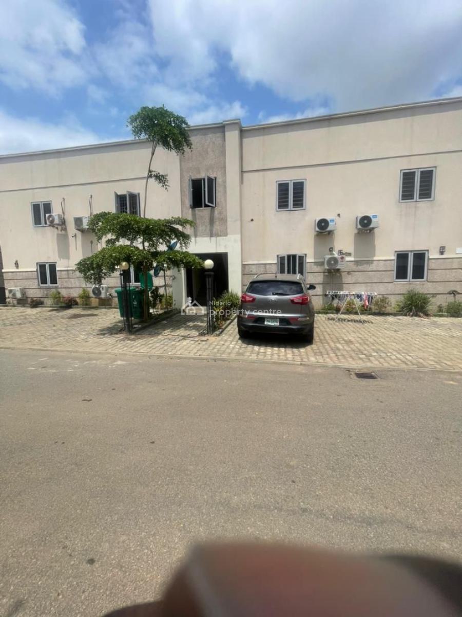 Very Massive and Spacious Three Bedroom Apartment, Brain and Hammers City, Life Camp, Abuja, Flat / Apartment for Sale