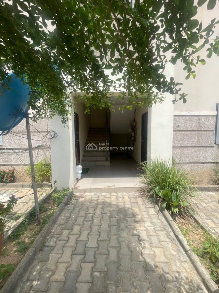 Very Massive and Spacious Three Bedroom Apartment, Brain and Hammers City, Life Camp, Abuja, Flat / Apartment for Sale