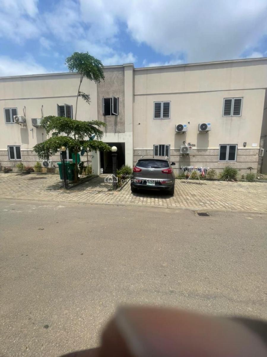 Very Massive and Spacious Three Bedroom Apartment, Brain and Hammers City, Life Camp, Abuja, Flat / Apartment for Sale