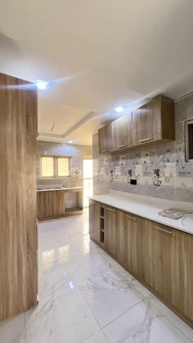 Beautiful 3 Bedroom, Lekki Phase 1, Lekki, Lagos, Flat / Apartment for Rent