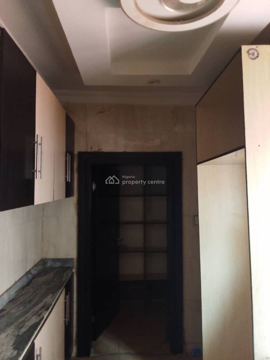 3 Bedroom Apartment, Toyin Street, Ikeja, Lagos, Flat / Apartment for Rent