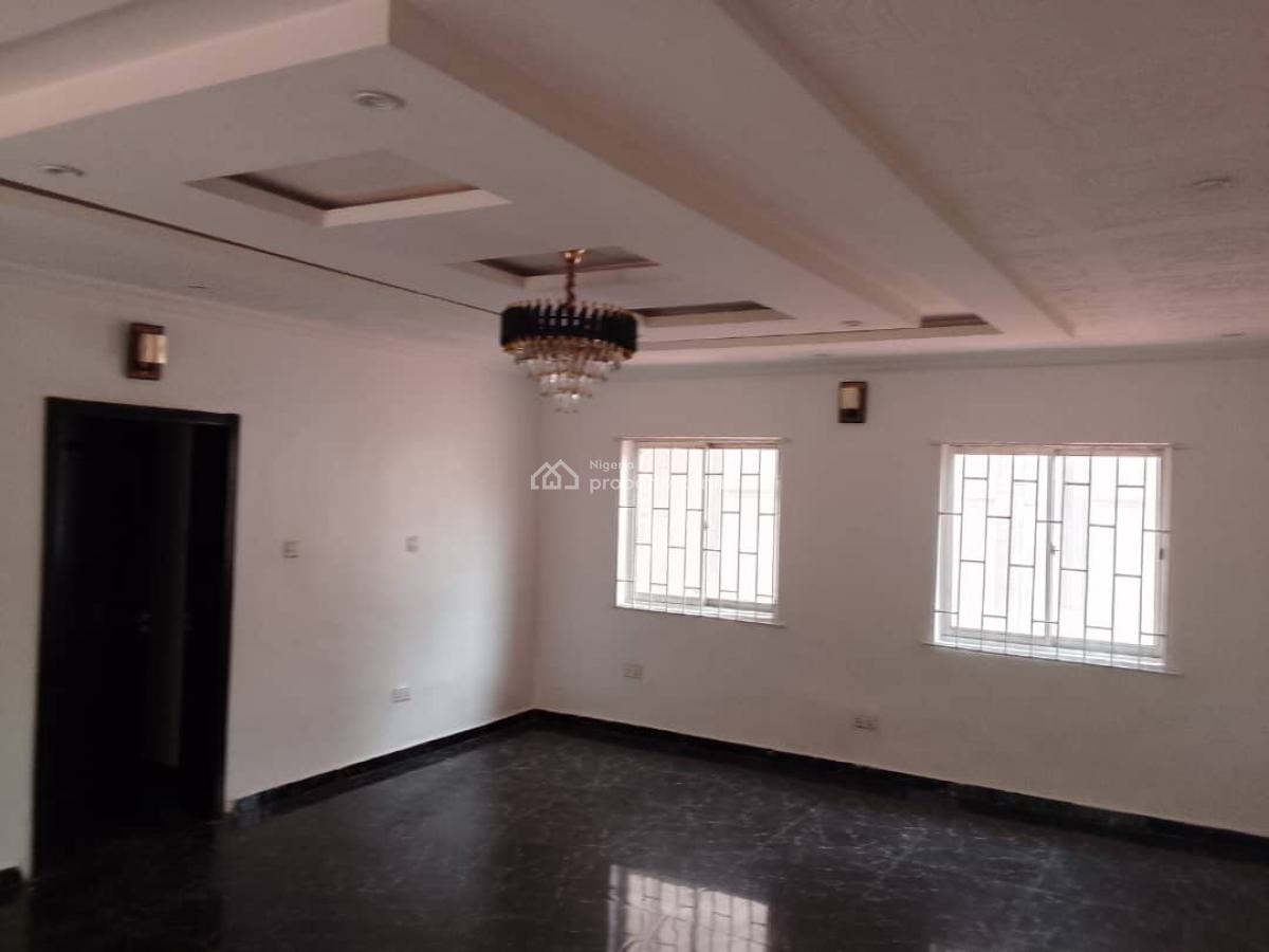 3 Bedroom Apartment, Toyin Street, Ikeja, Lagos, Flat / Apartment for Rent
