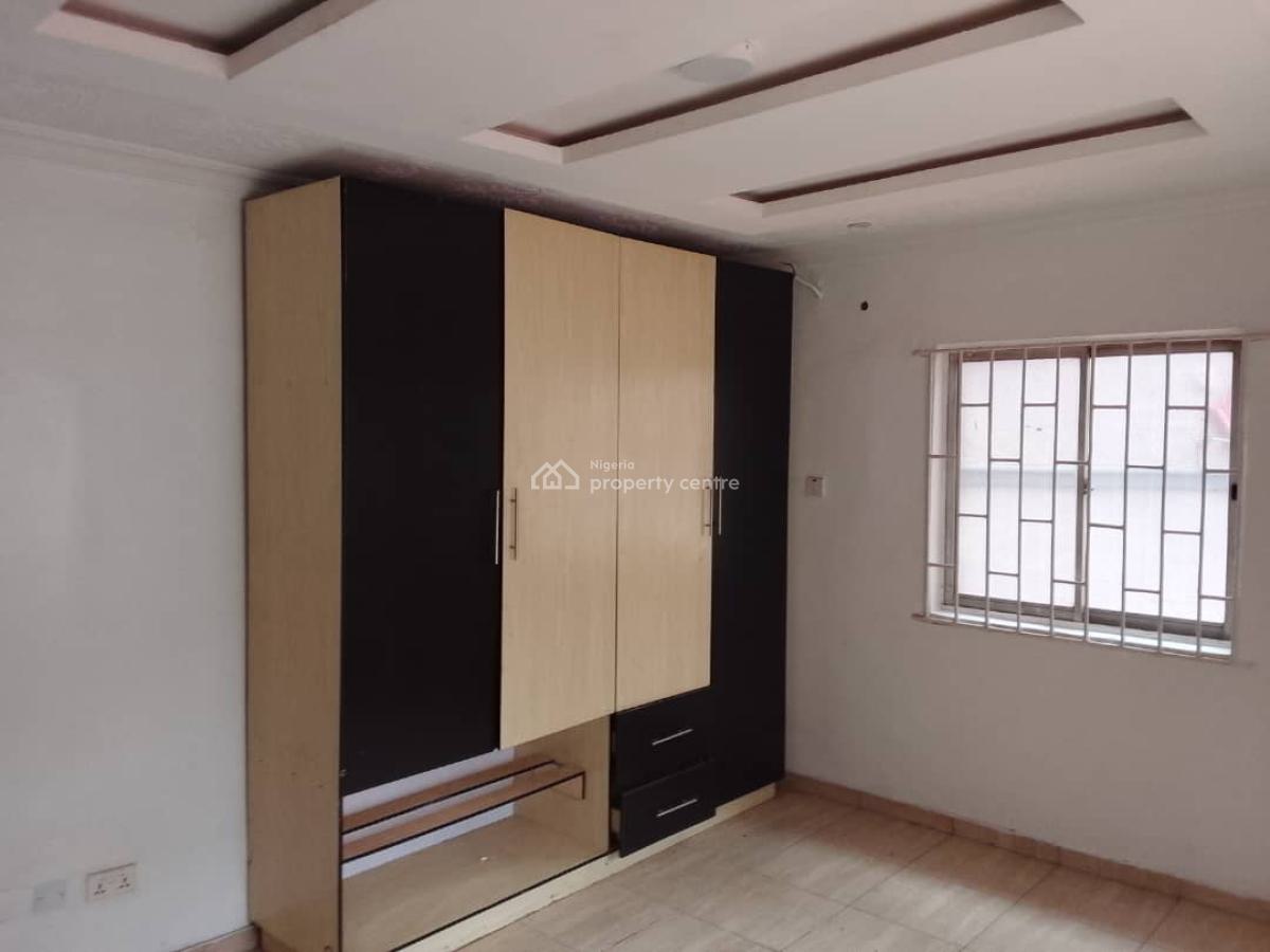3 Bedroom Apartment, Toyin Street, Ikeja, Lagos, Flat / Apartment for Rent