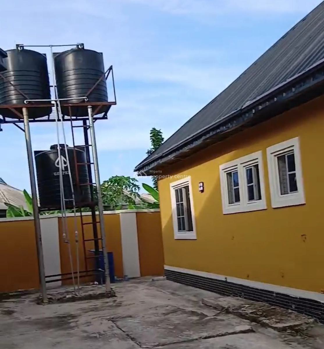 New 4 Flat of 2 Bedroom & 3 Room and Parlour, Ogunmwenyin Road, Off Ugbor Central, Benin, Oredo, Edo, House for Sale