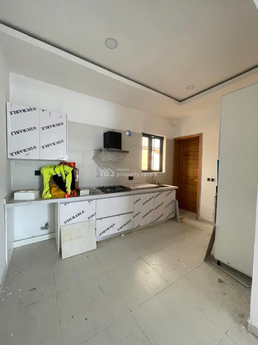 Luxury 2 Bedroom, Lekki Phase 1 Off Admiralty Way, Lekki, Lagos, Flat / Apartment for Rent