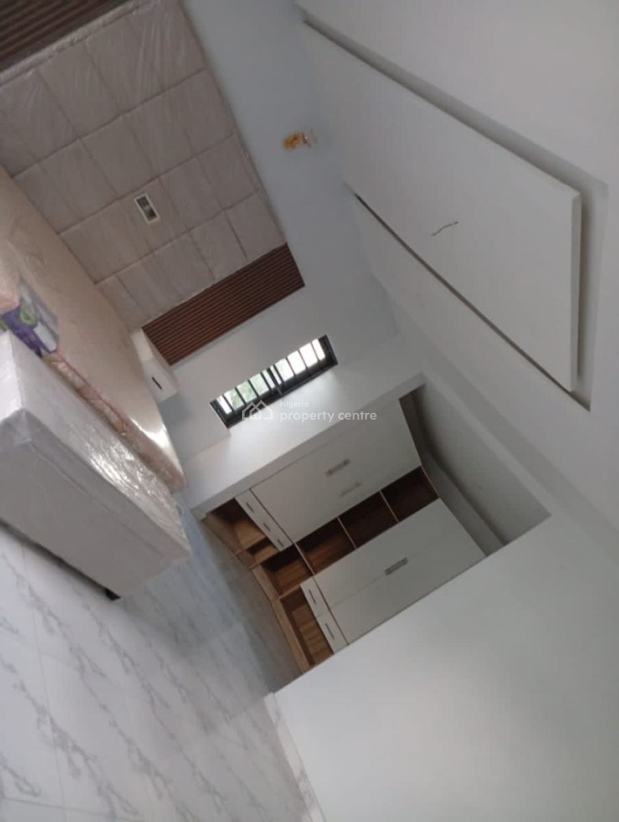 Exquisitely Built and Fully Furnished 4-bedrooms Bungalow Plus a 2-bed, Challenge, Ibadan, Oyo, Detached Bungalow for Sale
