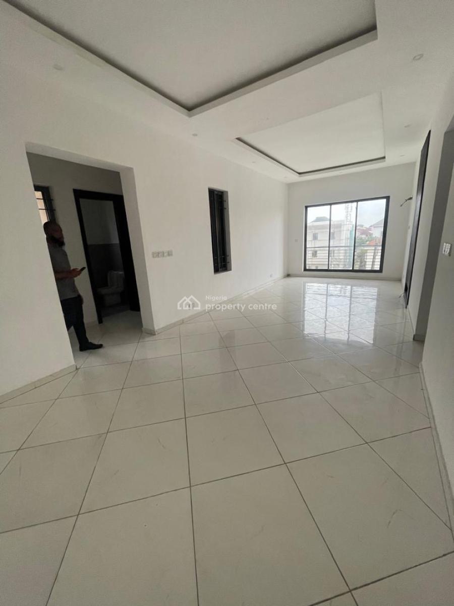 Beautiful Two Bedroom Flat, Lekki Phase 1 Right Hand Side, Lekki, Lagos, Flat / Apartment for Rent