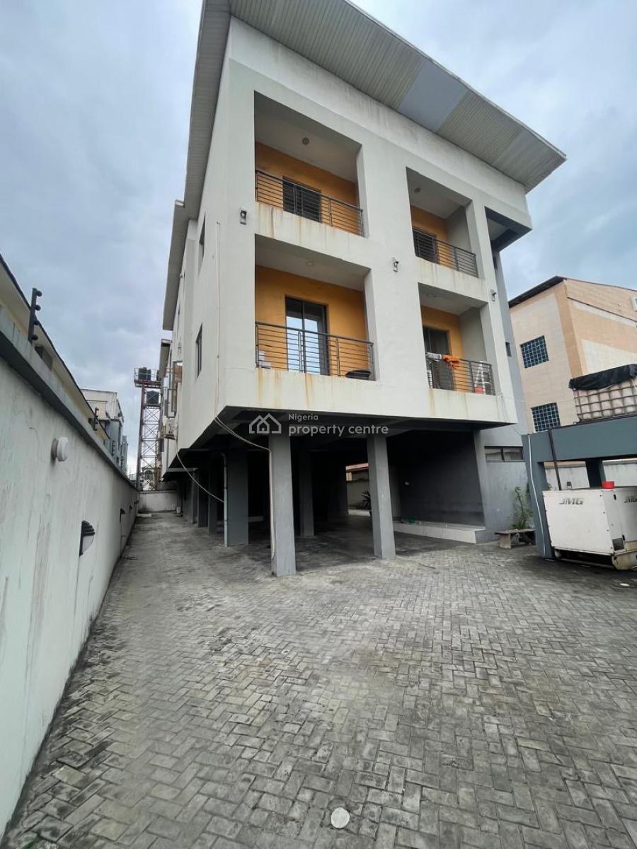Beautiful Two Bedroom Flat, Lekki Phase 1 Right Hand Side, Lekki, Lagos, Flat / Apartment for Rent