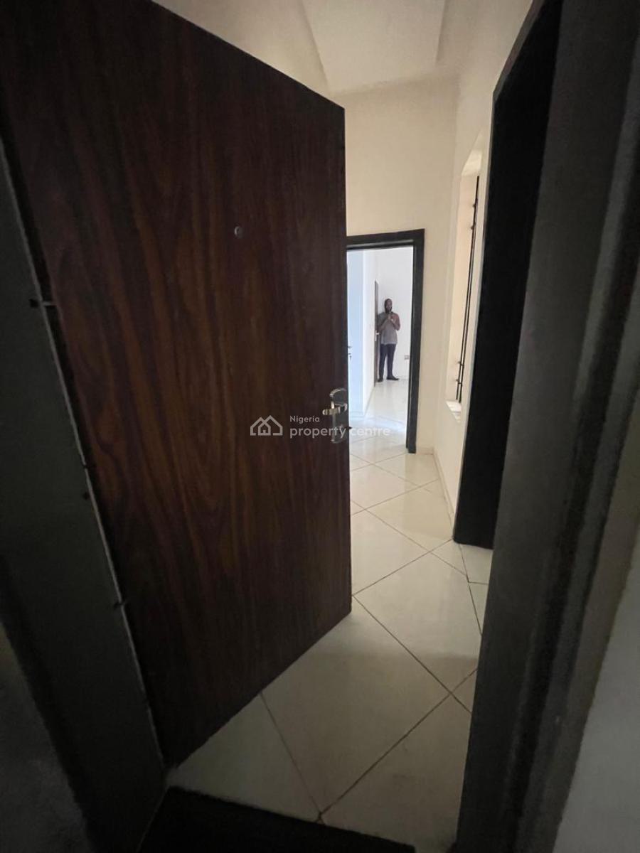 Beautiful Two Bedroom Flat, Lekki Phase 1 Right Hand Side, Lekki, Lagos, Flat / Apartment for Rent