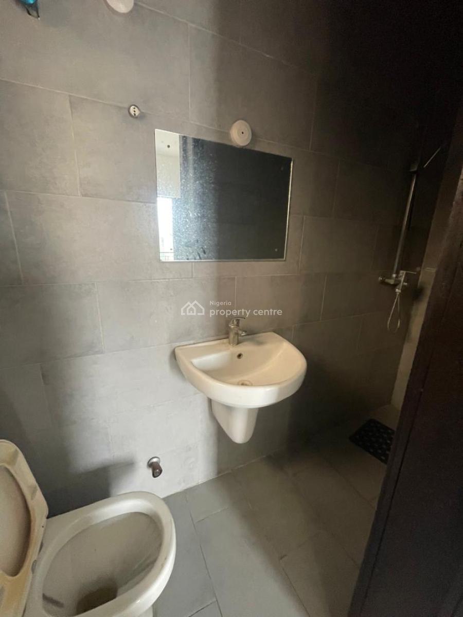 Beautiful Two Bedroom Flat, Lekki Phase 1 Right Hand Side, Lekki, Lagos, Flat / Apartment for Rent