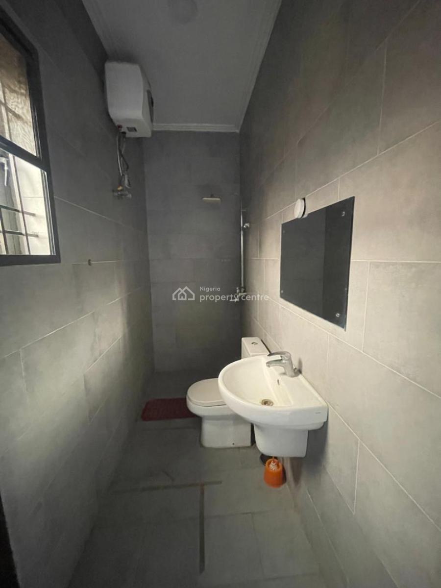 Beautiful Two Bedroom Flat, Lekki Phase 1 Right Hand Side, Lekki, Lagos, Flat / Apartment for Rent